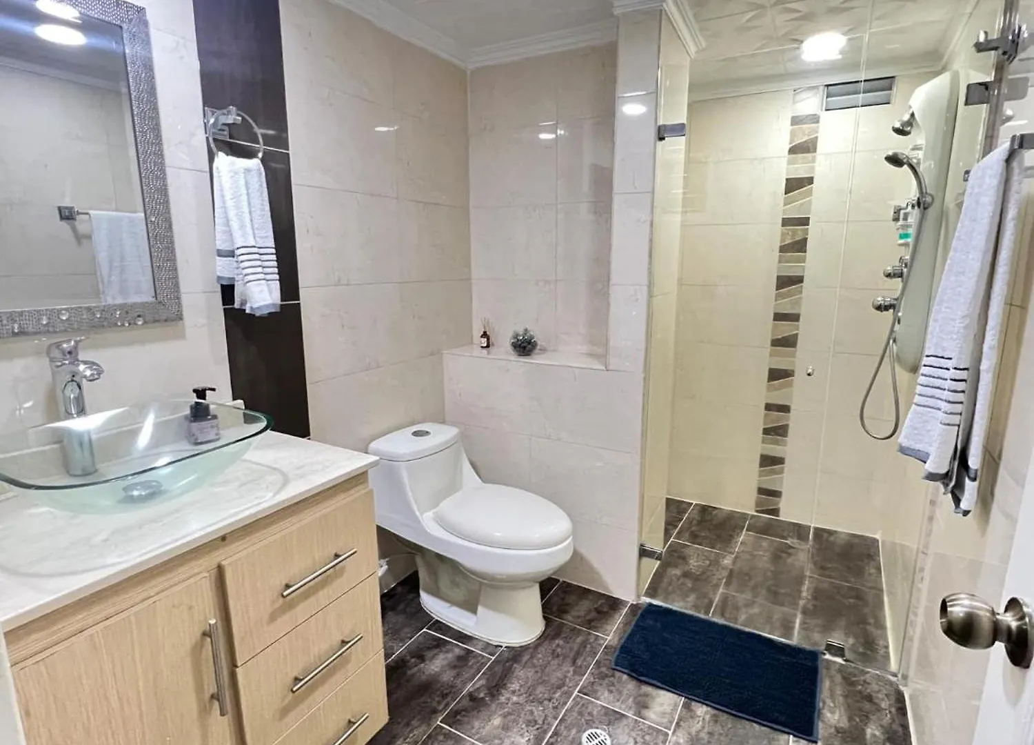 Apartamento En Zona Turistica De Medellin! 0*, Medellin Colombia